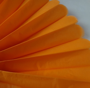 Оранжевый помпон - 35 см