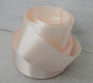 Лента атласная 40 мм(цв 03, персик-беж / 23 метра)