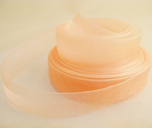 Лента органза 2,5 см , цвет персик  ( в рулоне 46 метра)